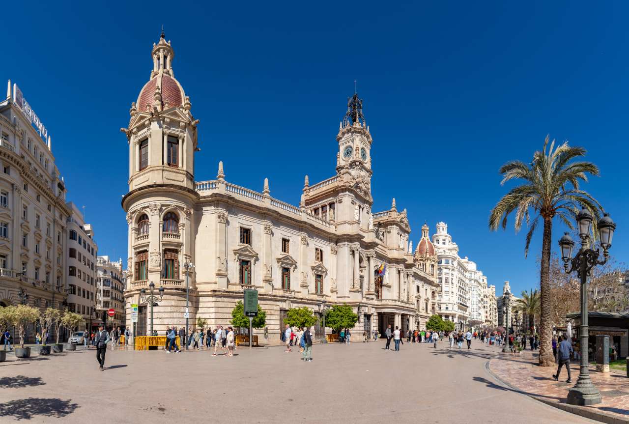 Alquiler de coche con conductor en Valencia